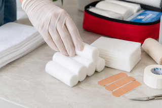 Cotton Rolls for First Aid, Wound Dressing and Everyday Care