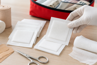 Wound Dressing Pads for First Aid, Clinics and Everyday Care